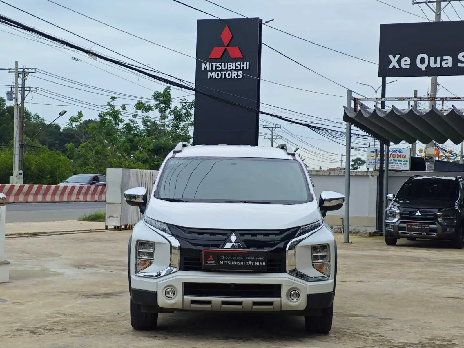 XPANDER CROSS 2022 TRẮNG